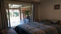 Bed Room 1 - 10 square meters of property in Brackendowns