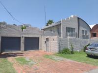 Front View of property in Sunninghill