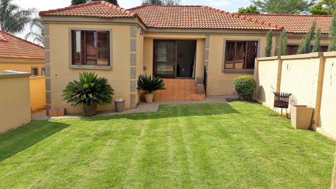 3 Bedroom Simplex for Sale For Sale in Featherbrooke Estate - Private Sale - MR281454