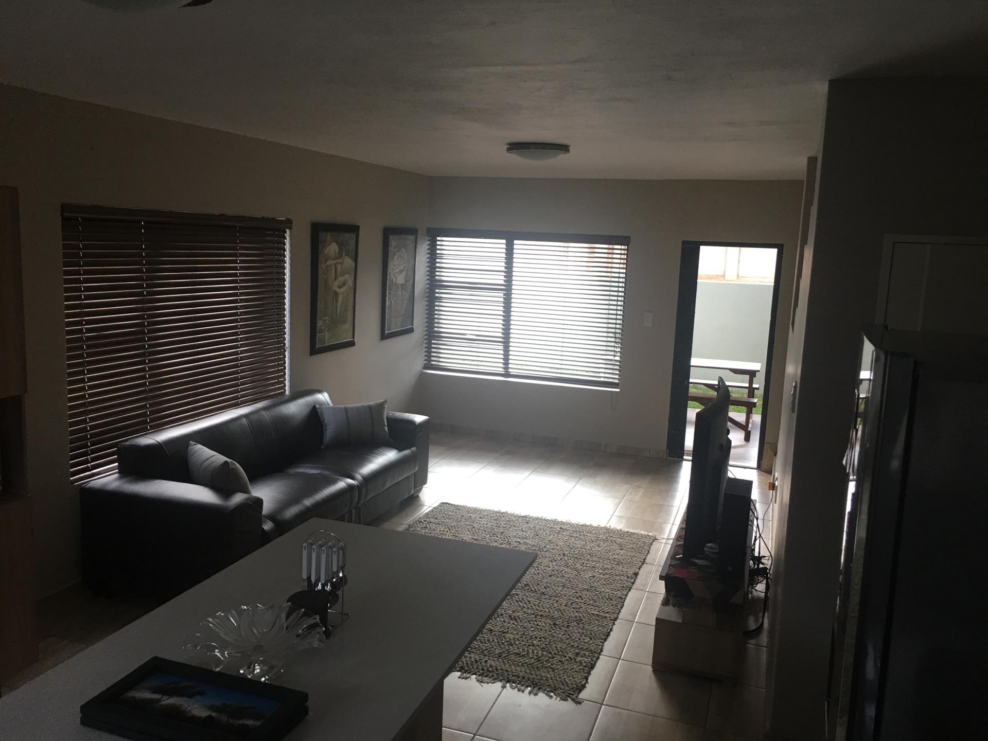 Kitchen - 15 square meters of property in Waterkloof (Rustenburg)