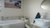 Bathroom 1 - 5 square meters of property in Waterkloof (Rustenburg)