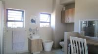 Main Bathroom - 6 square meters of property in Waterkloof (Rustenburg)