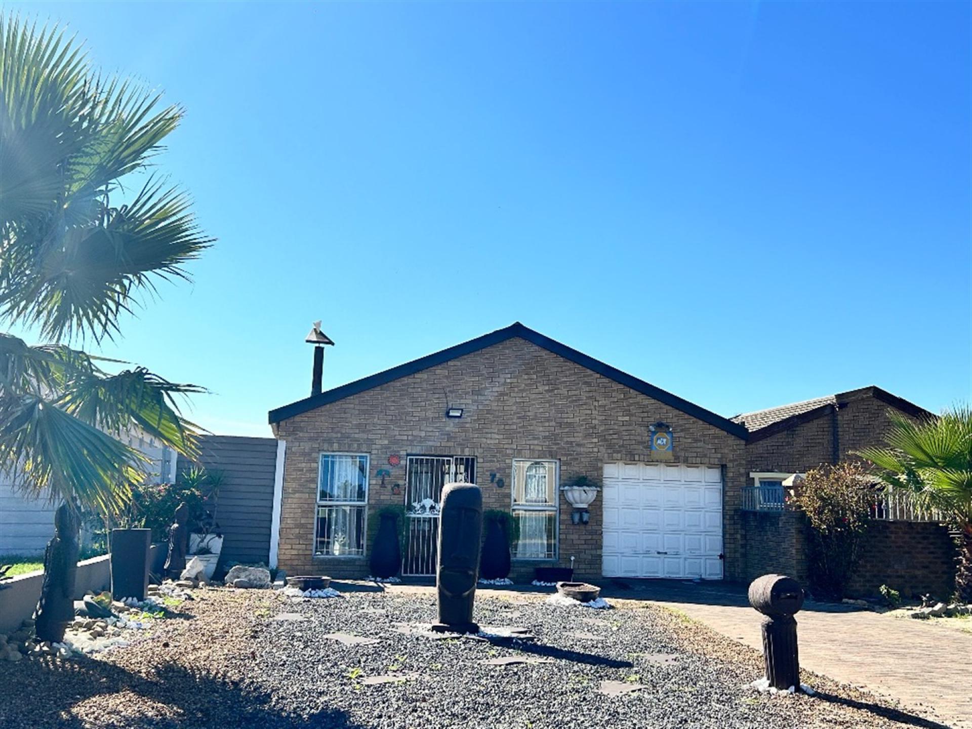 Front View of property in Scottsdene