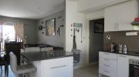 Kitchen - 30 square meters of property in Rewlatch