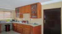 Kitchen - 17 square meters of property in Sagewood