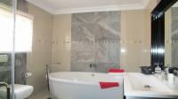 Main Bathroom - 8 square meters of property in Sagewood