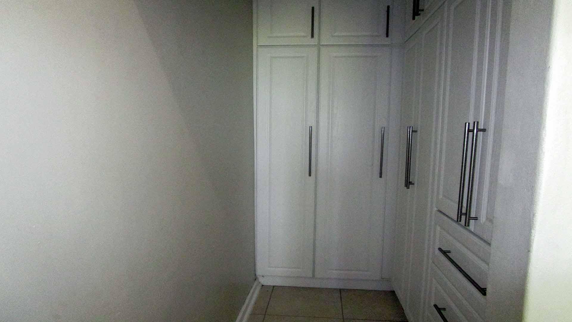 Bed Room 1 - 21 square meters of property in Zinkwazi