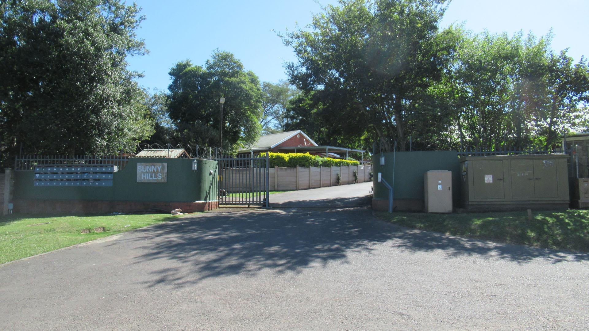 Front View of property in Lincoln Meade
