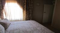 Bed Room 3 - 15 square meters of property in Lenasia
