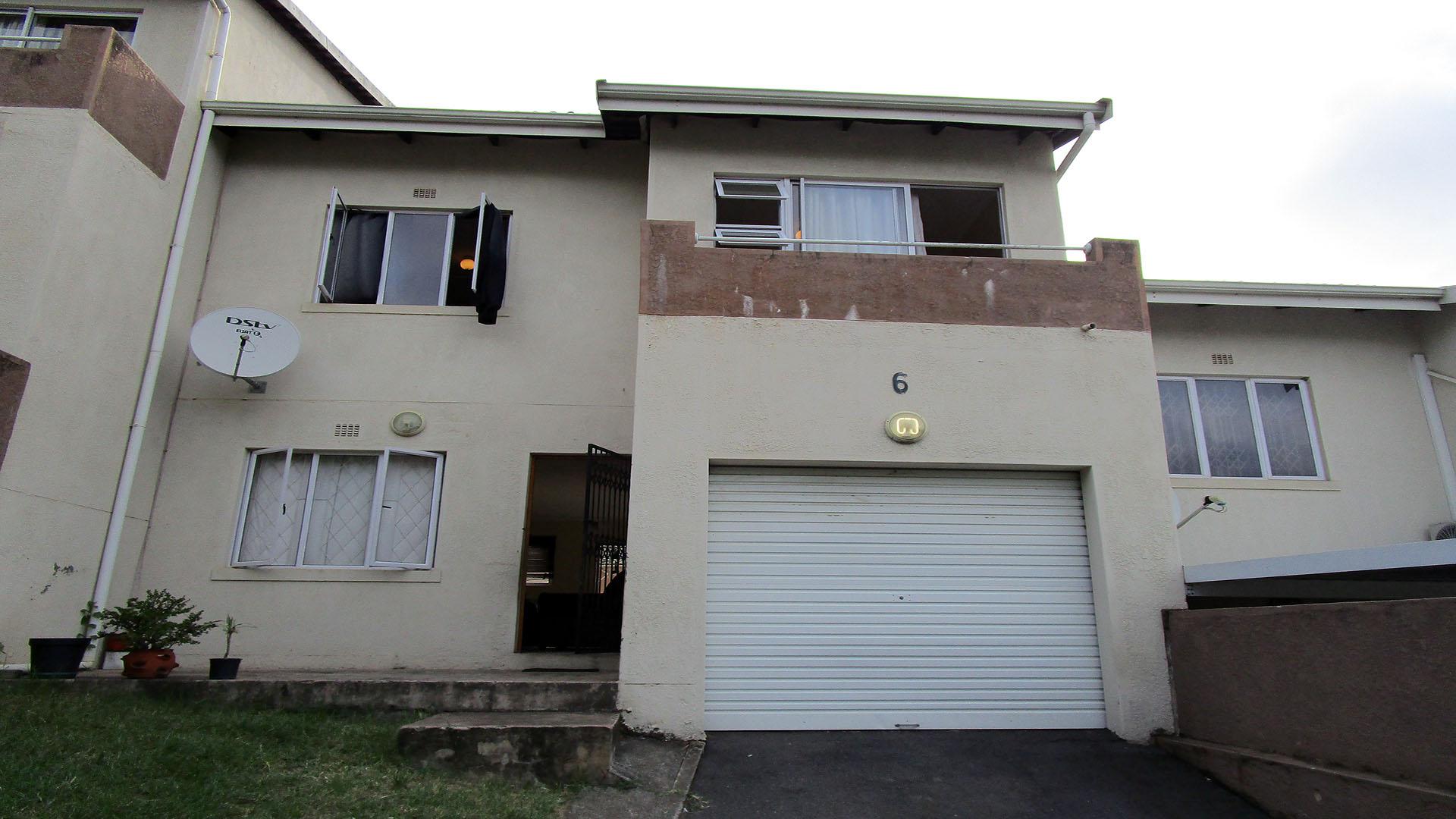 Front View of property in Kenville