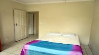 Bed Room 1 - 14 square meters of property in Kenville