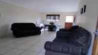 Lounges - 17 square meters of property in Kenville