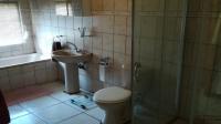 Main Bathroom - 8 square meters of property in Ohrigstad