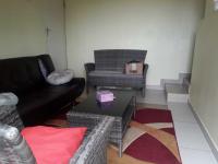 Lounges - 19 square meters of property in Tedstone Ville