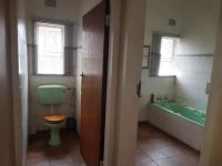 Bathroom 1 - 14 square meters of property in Vanderbijlpark