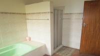 Bathroom 1 - 14 square meters of property in Vanderbijlpark