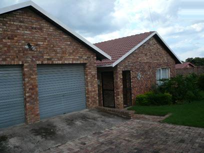 3 Bedroom House for Sale For Sale in Rooihuiskraal - Private Sale - MR28451