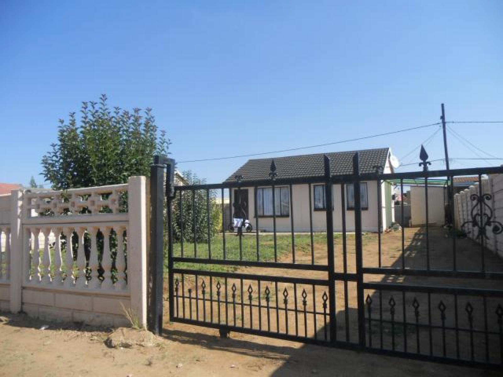 Front View of property in Vereeniging