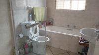 Bathroom 1 - 5 square meters of property in Northgate (JHB)