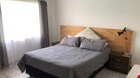 Main Bedroom - 16 square meters of property in Parkdene (JHB)