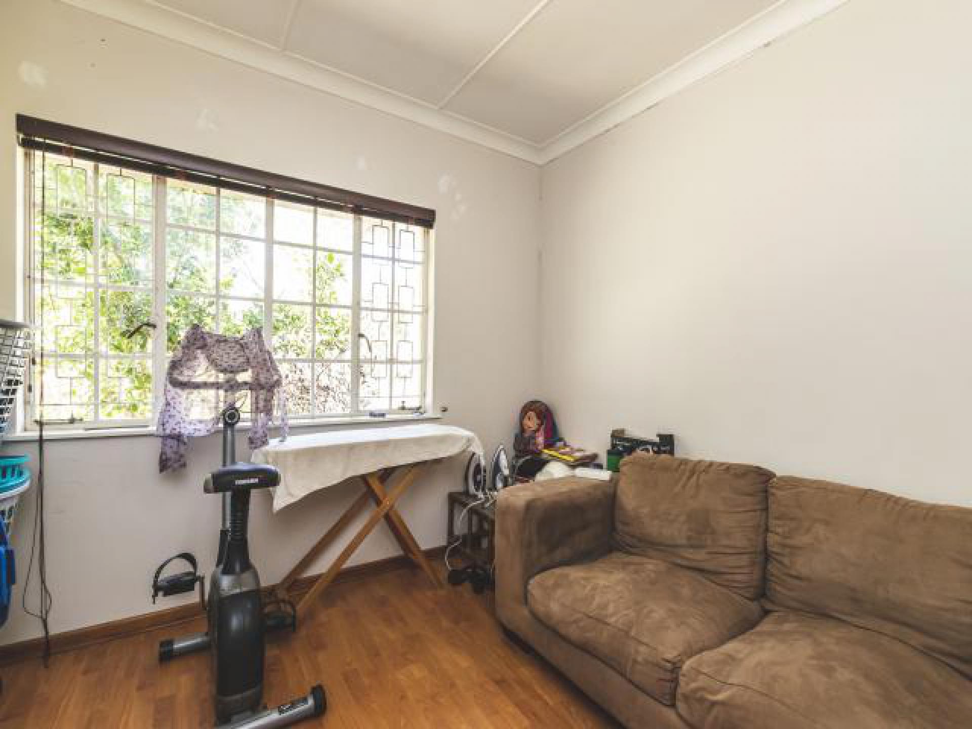 Bed Room 3 of property in Beacon Bay