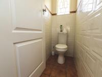 Bathroom 1 of property in Beacon Bay
