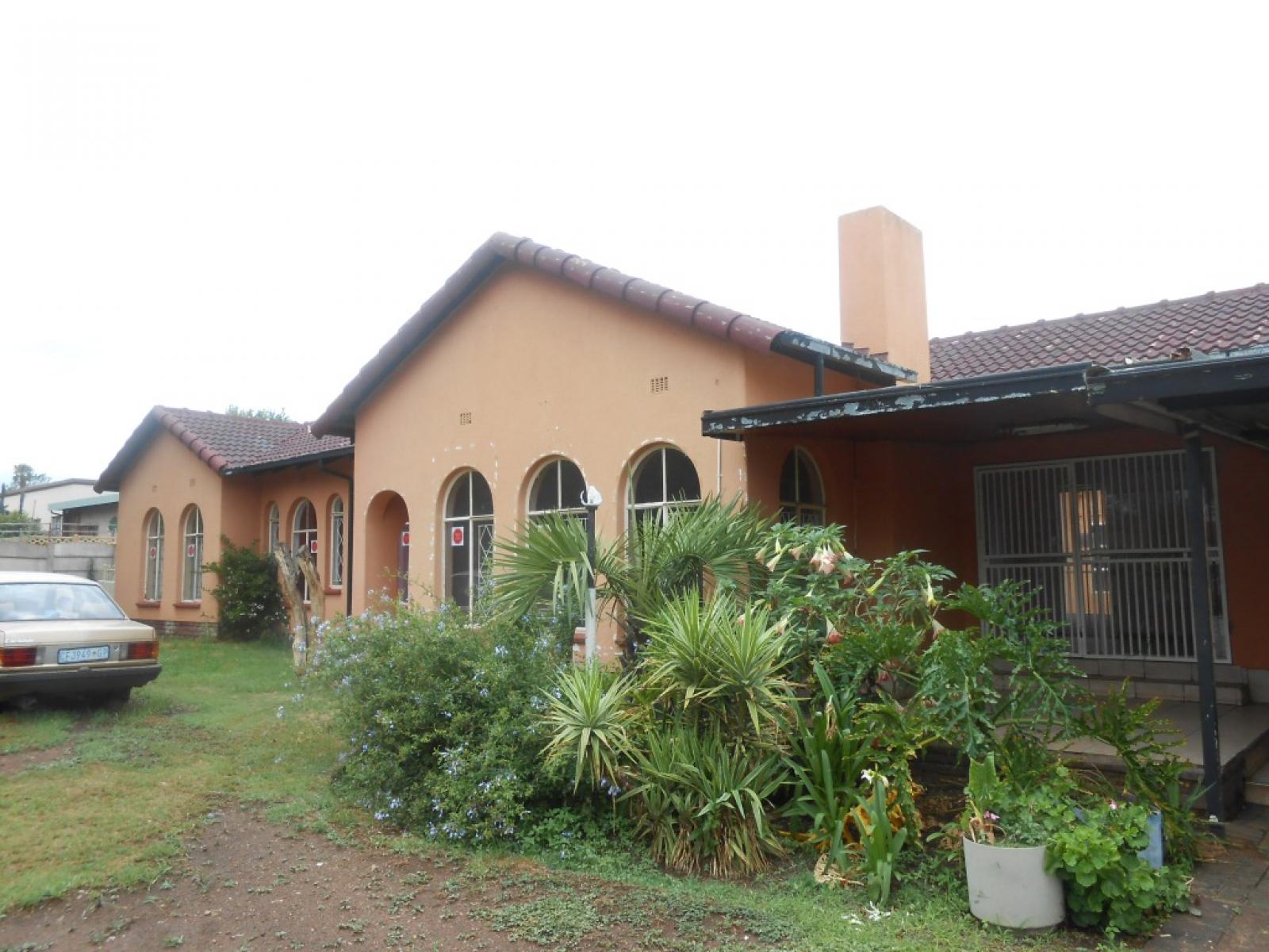 Front View of property in Brackendowns