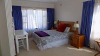 Bed Room 1 - 22 square meters of property in Hibberdene