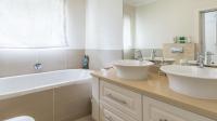 Main Bathroom - 7 square meters of property in Bonnie Doon