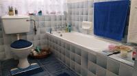 Bathroom 1 - 7 square meters of property in Heidelberg - GP