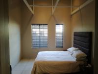 Main Bedroom - 17 square meters of property in Waterval East