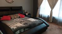 Main Bedroom - 21 square meters of property in Birchleigh North