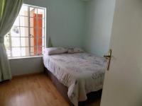 Bed Room 1 - 11 square meters of property in Morehill