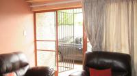 Lounges - 14 square meters of property in Blancheville