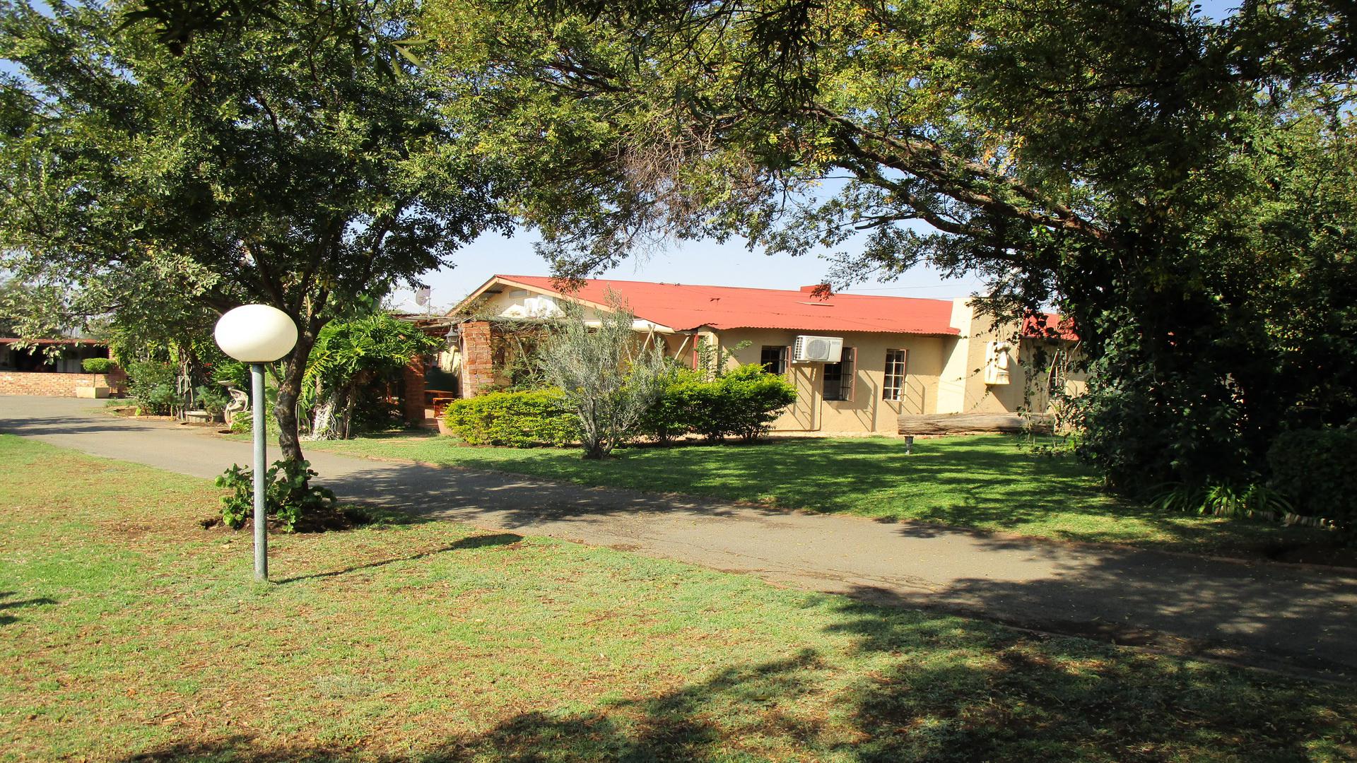 Front View of property in Onderstepoort AH