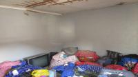Bed Room 5+ - 81 square meters of property in Roodekop