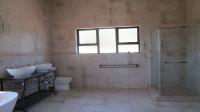 Main Bathroom - 18 square meters of property in Kosmos Ridge