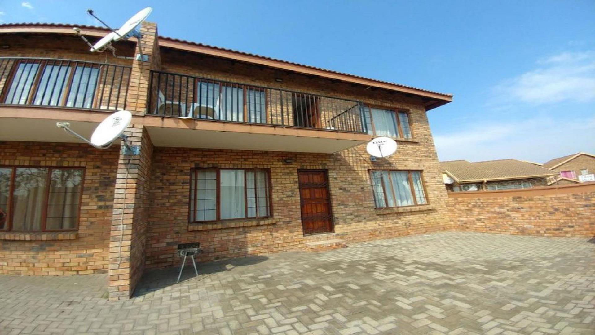 Front View of property in Middelburg - MP