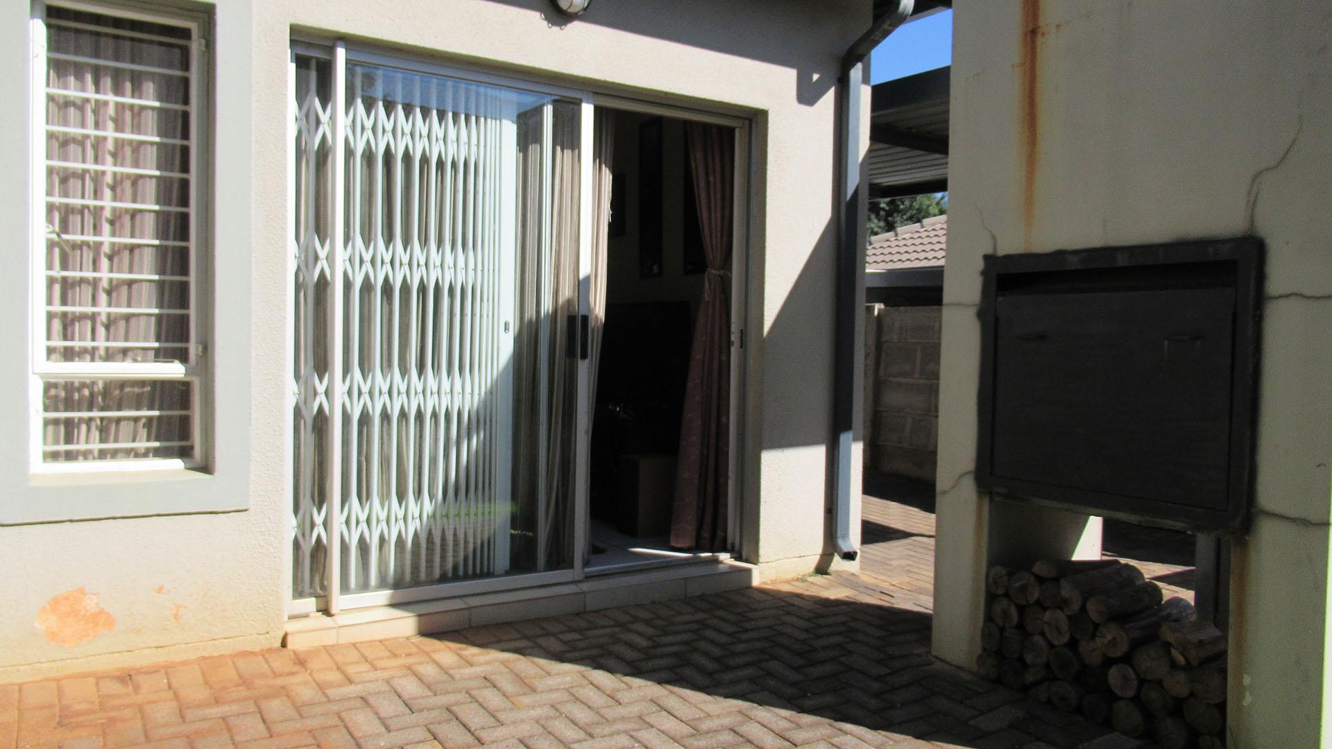 Backyard of property in Amorosa