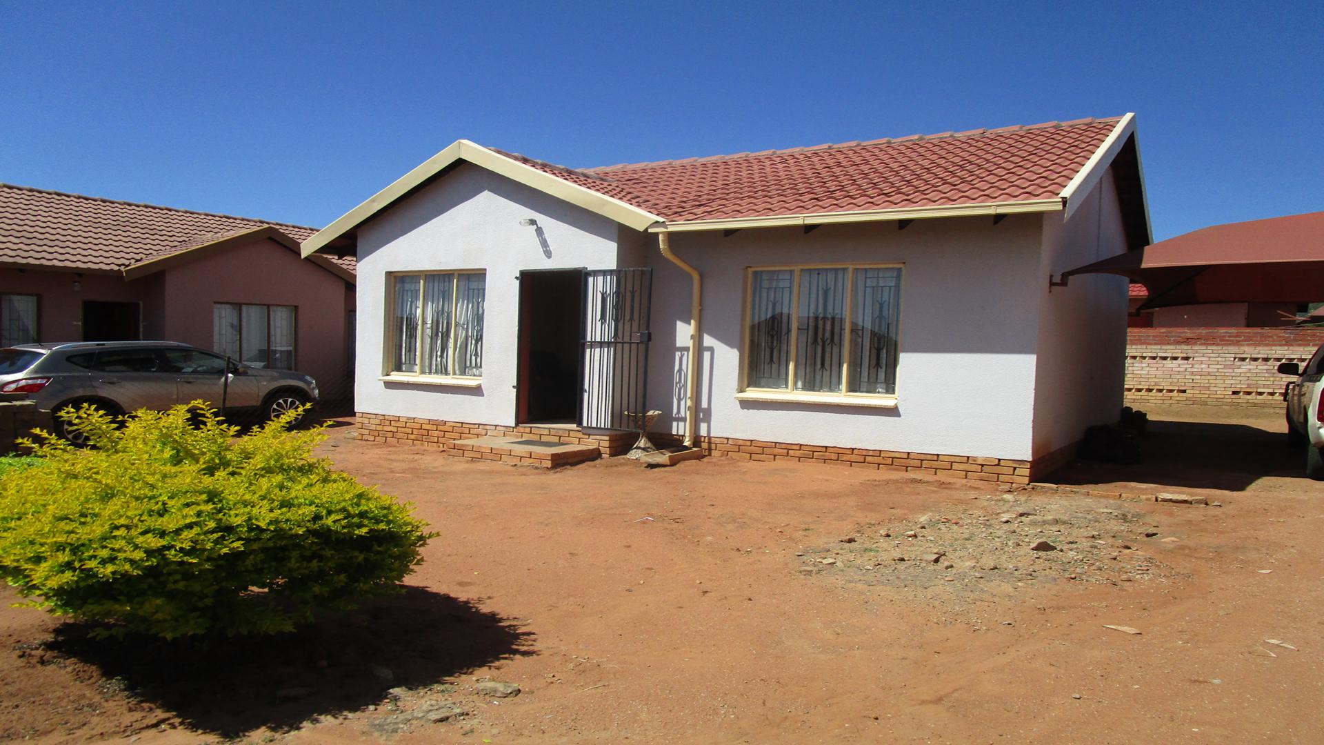 Front View of property in Tlhabane West