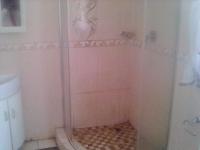 Bathroom 2 of property in Thokoza
