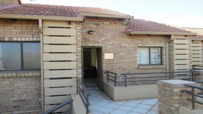 2 Bedroom Apartment to Rent in Centurion Golf Estate - Property to rent - MR288432