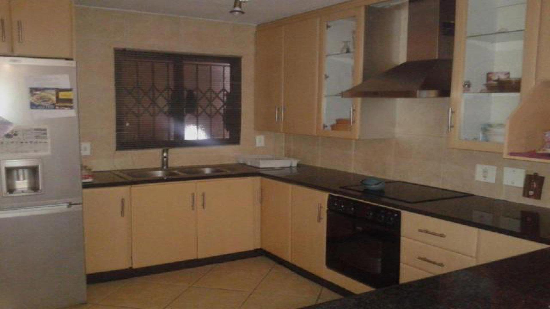 Kitchen - 14 square meters of property in Mulbarton