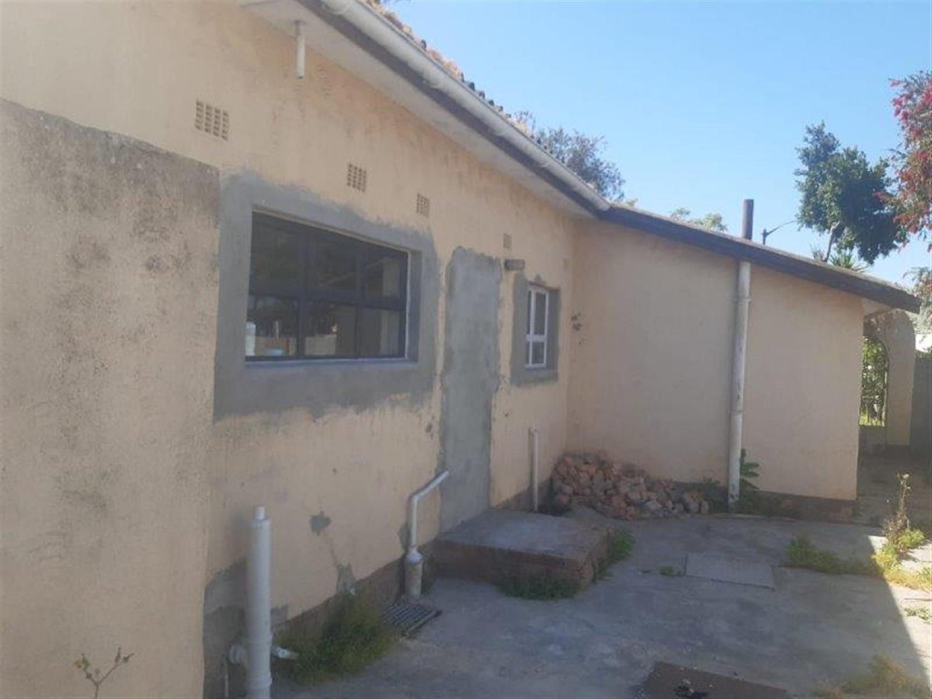 Front View of property in Kraaifontein