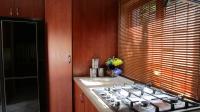 Kitchen - 13 square meters of property in Heatherview