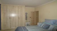 Bed Room 1 - 13 square meters of property in Heatherview