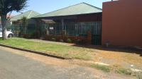 3 Bedroom 1 Bathroom Cluster for Sale for sale in Kenilworth - JHB