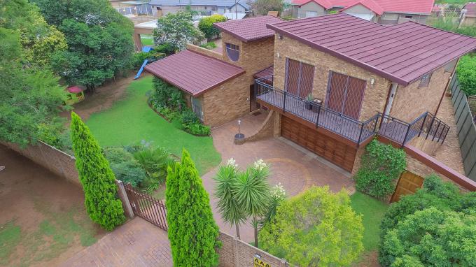 3 Bedroom House for Sale For Sale in Beyers Park - Private Sale - MR289854