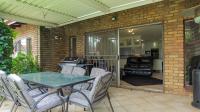 Patio - 45 square meters of property in Beyers Park