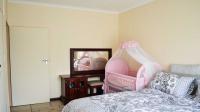 Main Bedroom - 15 square meters of property in Glenmarais (Glen Marais)